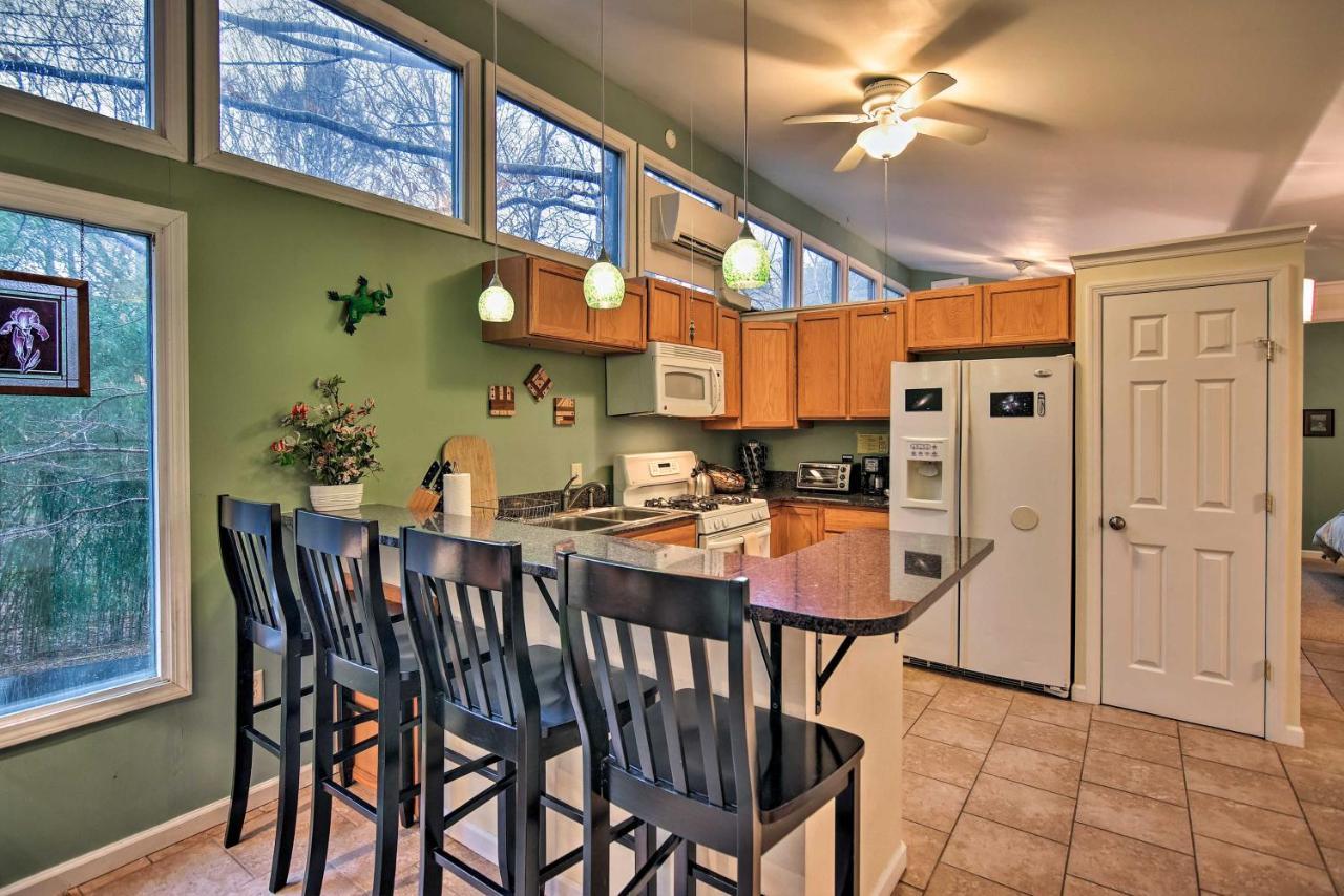 Appalachian Mountain Retreat 6 Mi To Asheville! Exterior photo
